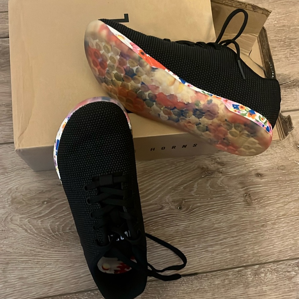 NOBULL trainers size 7